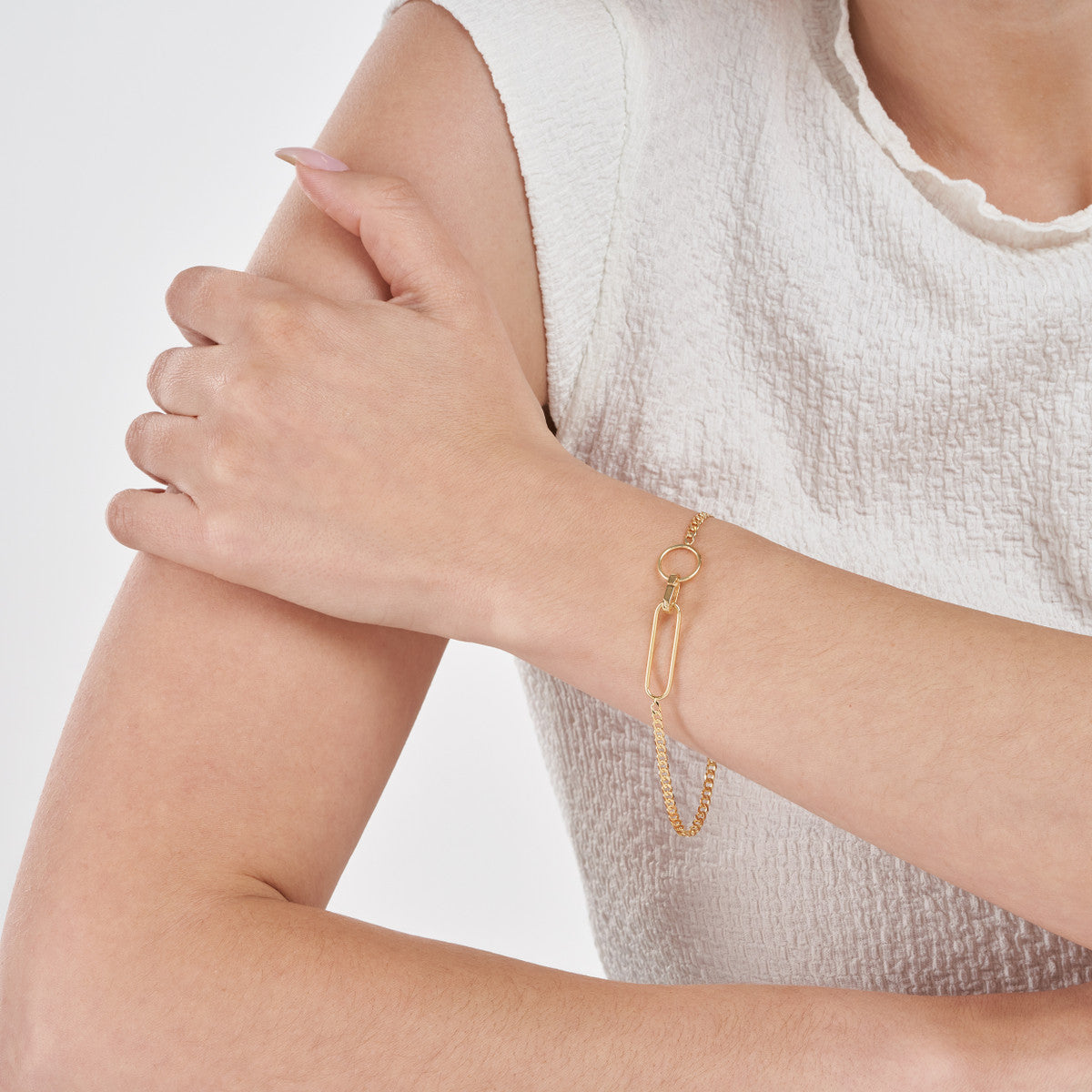 Mini Push lock Curb Chain Bracelet 14k Yellow Gold