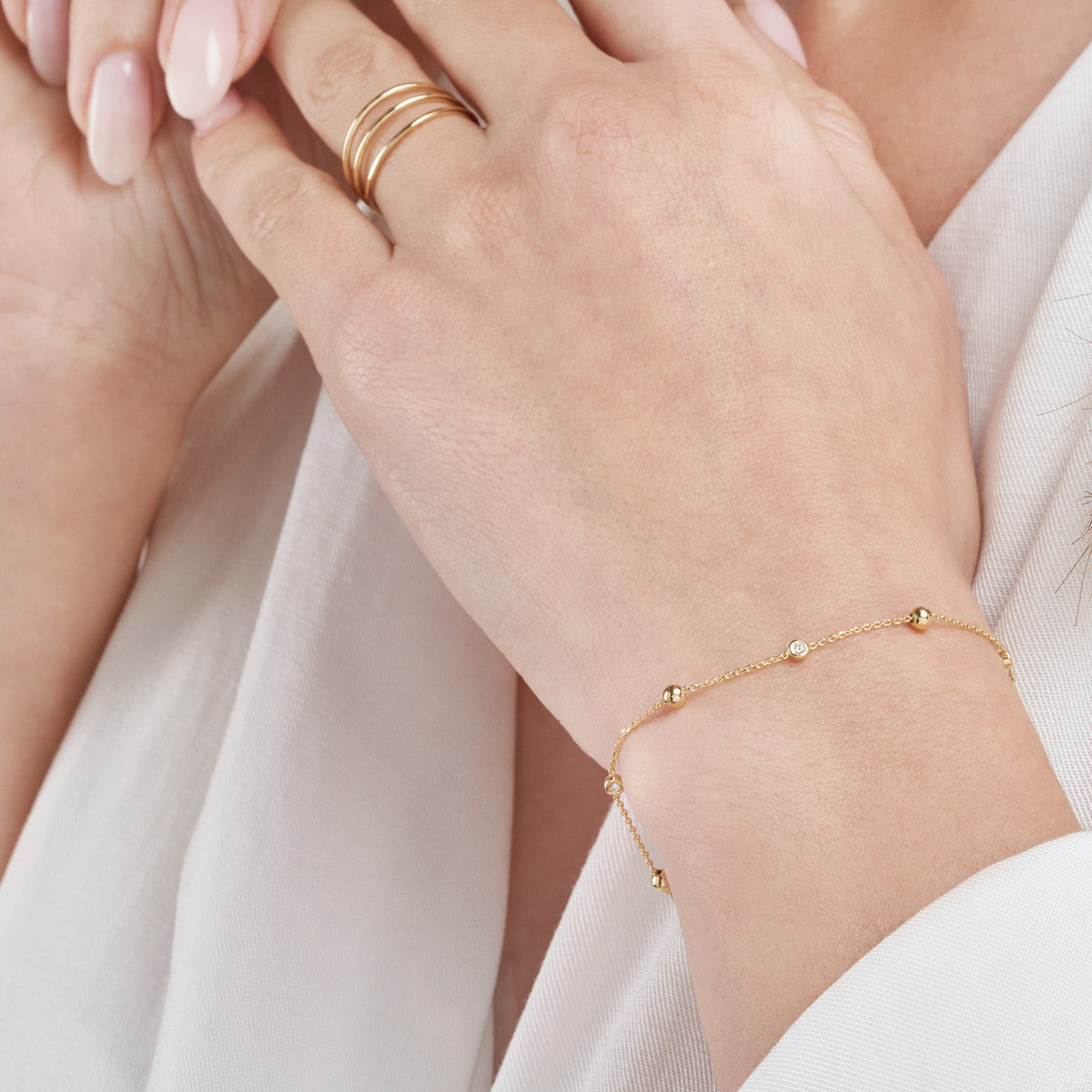 Alternating Bezel Diamond & Bead Bracelet 14K Gold