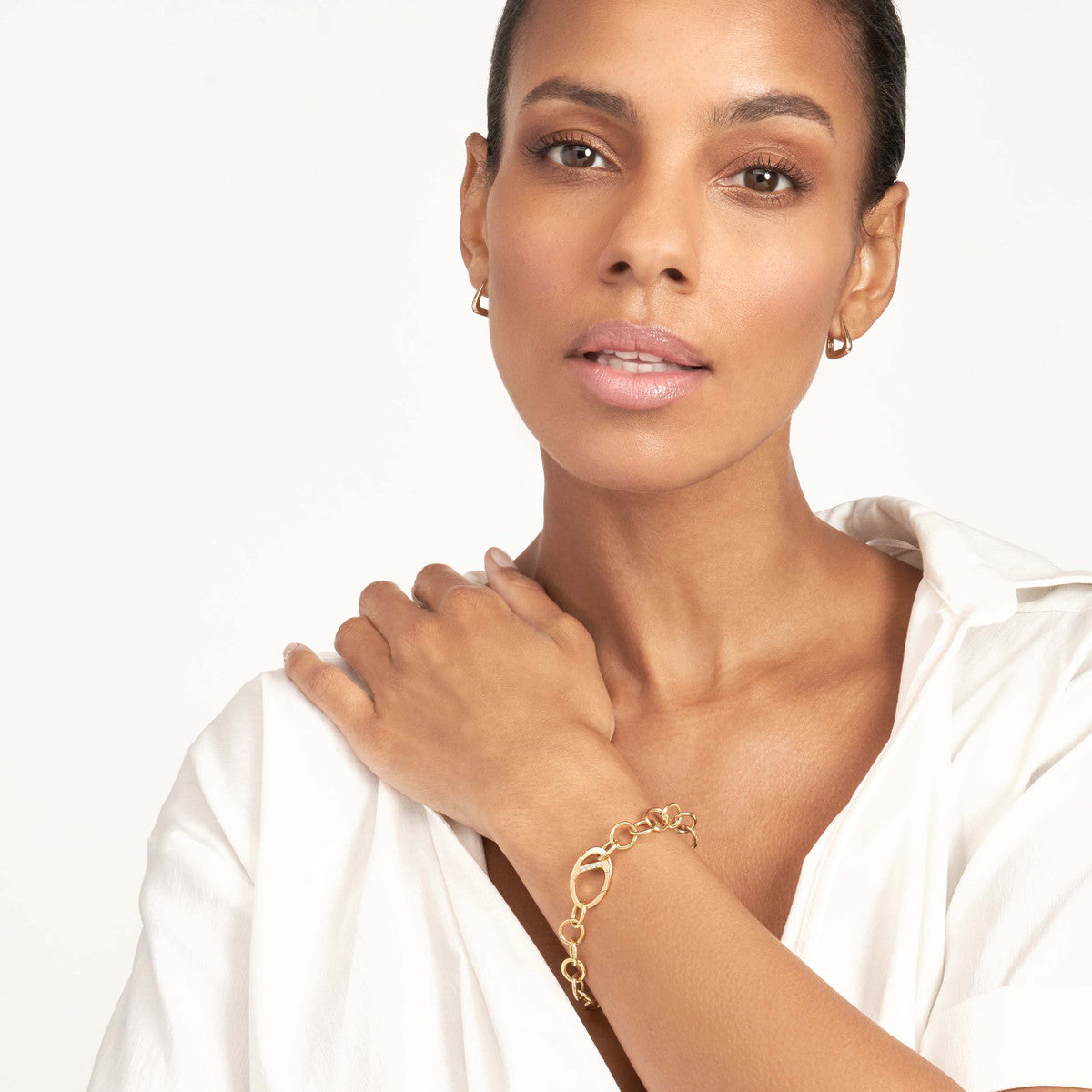Round Link Bracelet with Diamond Push Lock 14K Yellow Gold