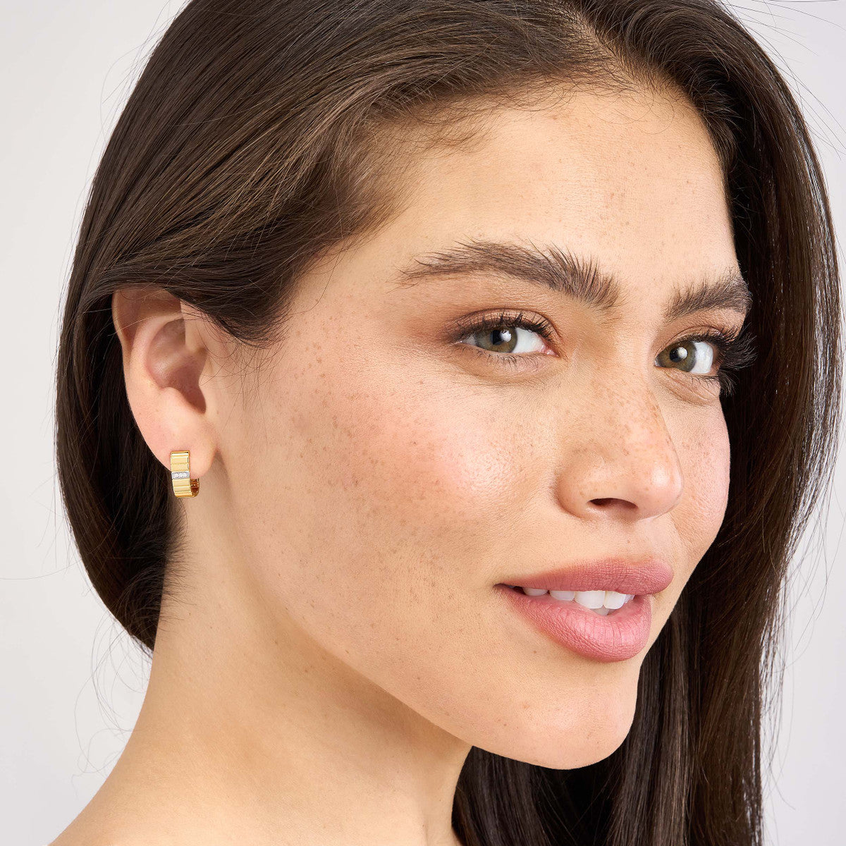 3pt Diamond Ribbed Hoop Earrings 14K Yellow Gold