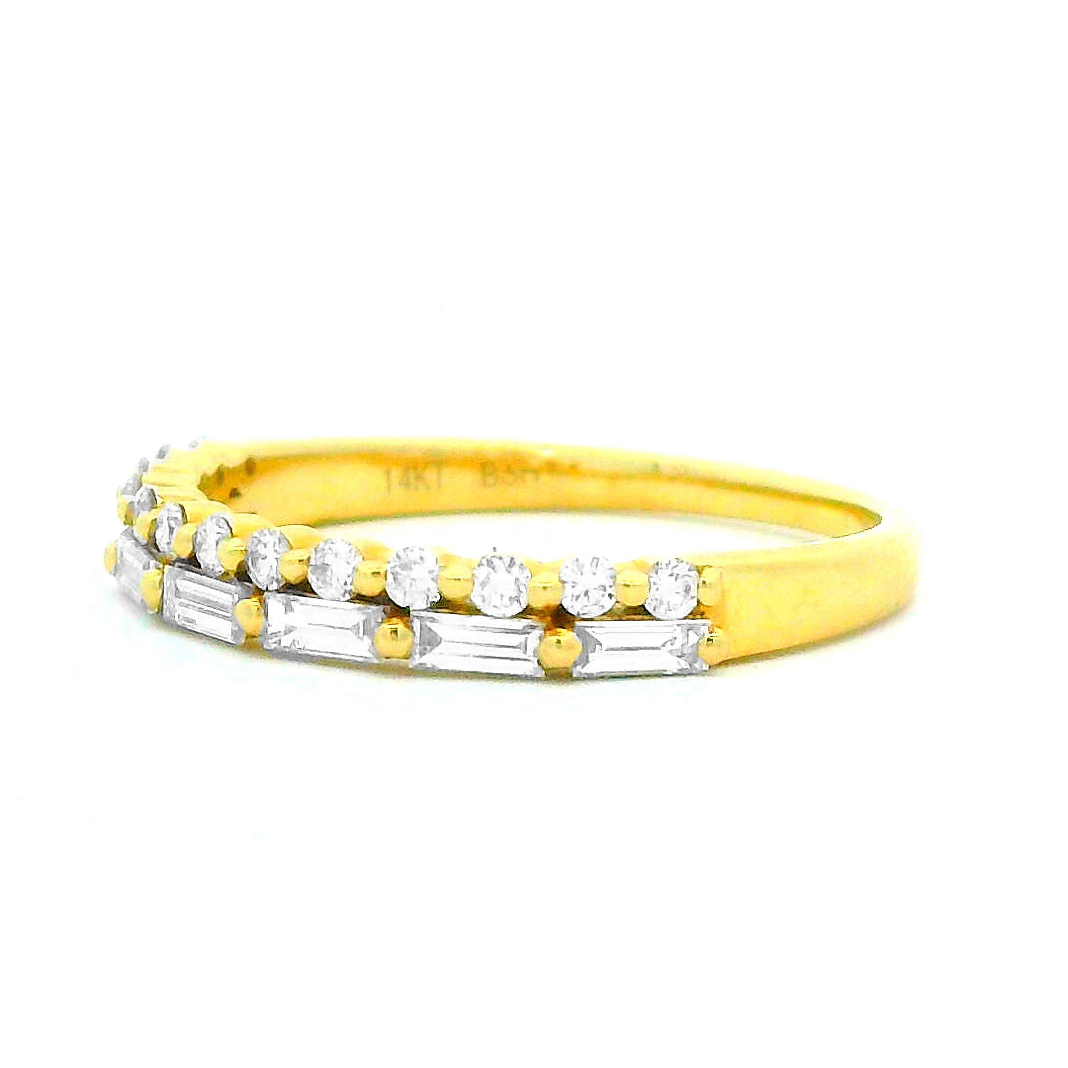 Baguette and Round Brilliant Cut Diamond Ring 14K Yellow Gold